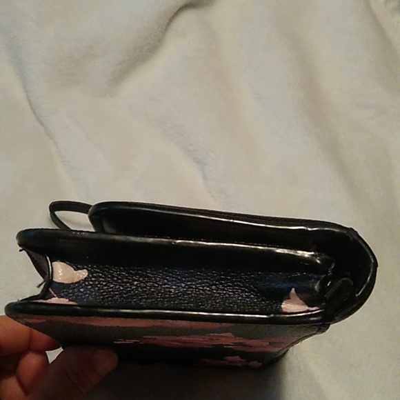 Victoria Secret Wristlet Wallet Pink Floral - Picture 6 of 10